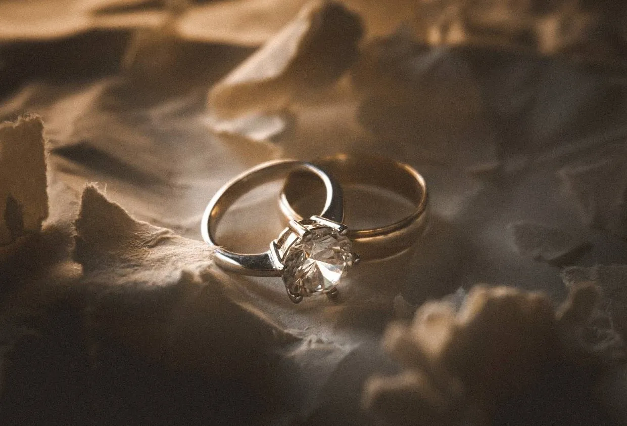 Vai tu pareizi izvēlies laulību gredzenus? Atbildi uz 7 jautājumiem!