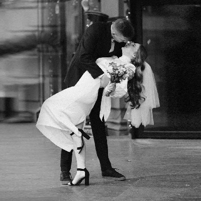 HOW TO CONGRATULATE EACH OTHER ON THEIR WEDDING ANNIVERSARY