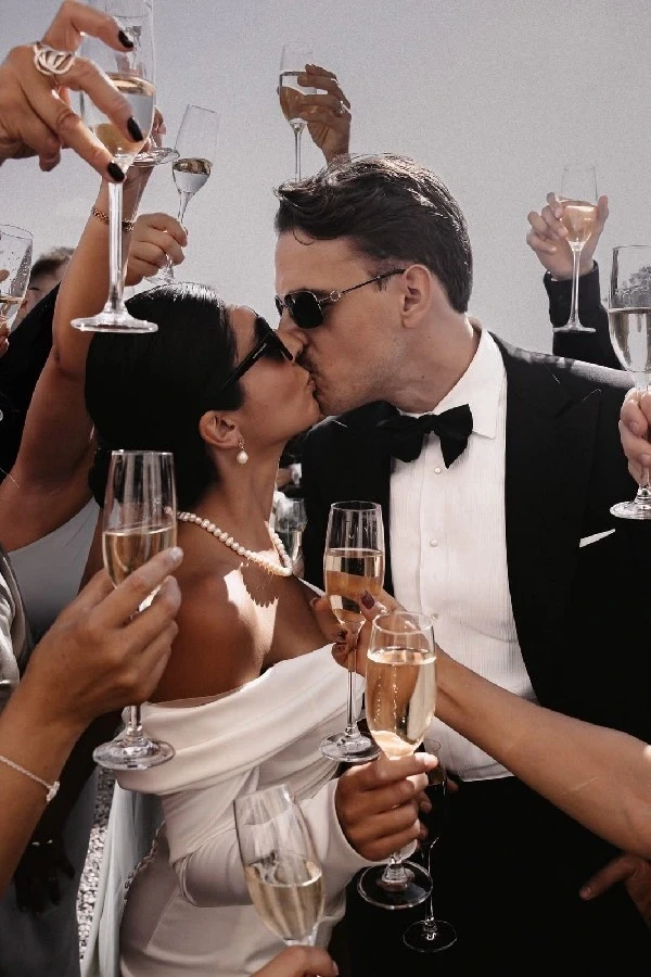 Kāzas vairākās daļās jeb “Sequenced  Wedding”