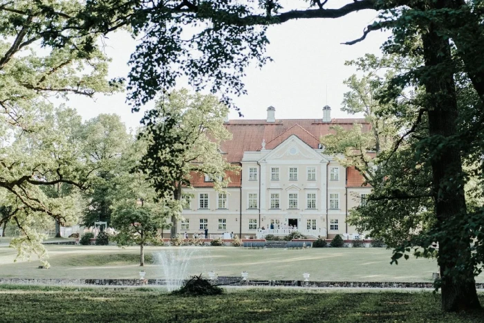Svinību vietu ceļvedis Latvijā