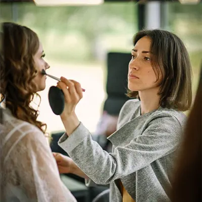 Ieva Puzāka | make-up un frizūras